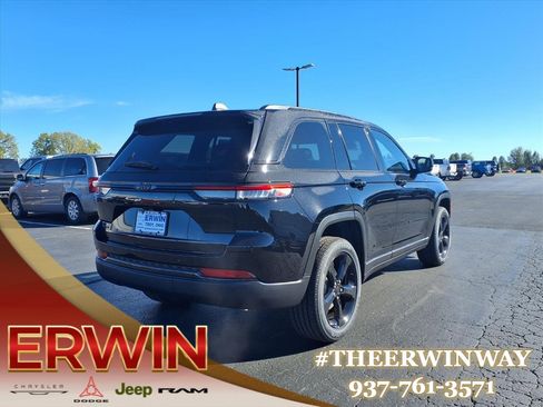 New 2025 Jeep Grand Cherokee Altitude w/ Trailer Tow Package image 3