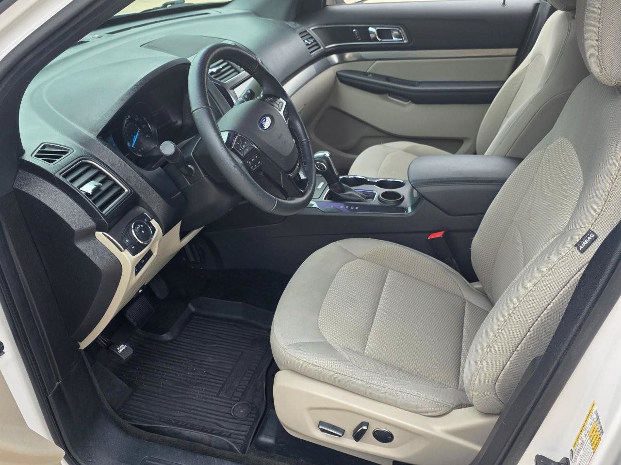 Used 2018 Ford Explorer XLT w/ Equipment Group 201A FWD image 6