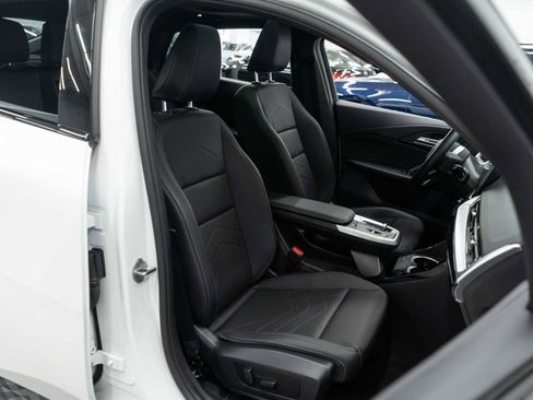 Used 2025 BMW X2 xDrive28i w/ Convenience Package image 11