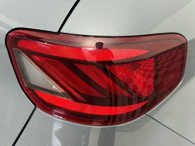 Used 2020 Hyundai Venue SE FWD image 30