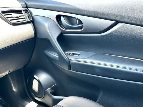 Used 2022 Nissan Rogue Sport S FWD image 26