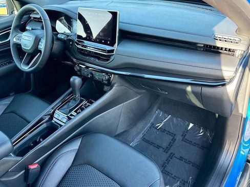 Used 2026 Jeep Compass Latitude image 27