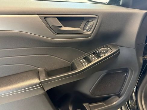 Used 2023 Ford Escape Active w/ Tech Pack #1 AWD/4WD image 38