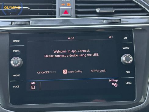 Used 2018 Volkswagen Tiguan SE image 28