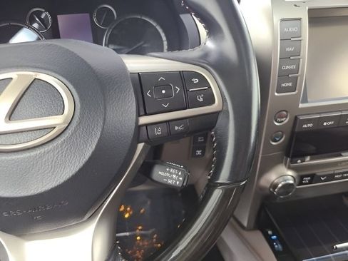 Used 2020 Lexus GX 460 Premium w/ Premium Package AWD/4WD image 27