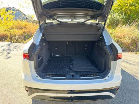 New 2026 Jaguar F-PACE R-Dynamic S image 7