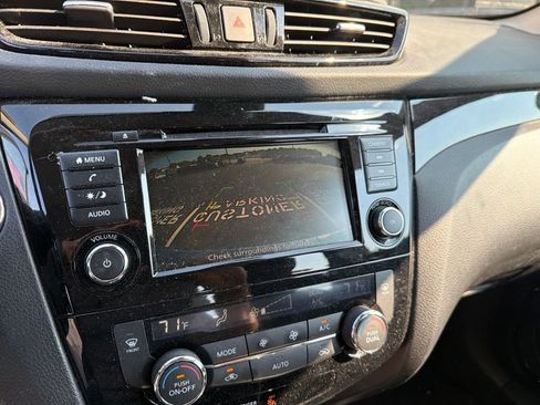 Used 2021 Nissan Rogue Sport SV AWD/4WD image 16
