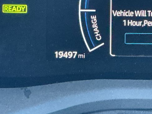 Certified 2025 Toyota Camry SE image 11