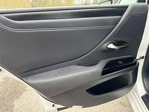 Certified 2023 Lexus ES 350 w/ Premium Package image 12