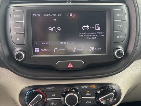 Used 2022 Kia Soul LX w/ Technology Package image 14