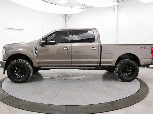 Used 2020 Ford F250 Limited w/ FX4 Off-Road Package image 4