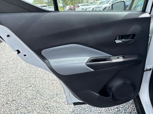 Used 2021 Nissan Kicks SR w/ SR Premium Package FWD image 16