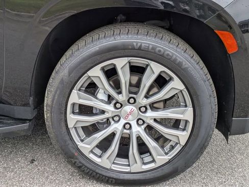Used 2023 GMC Yukon XL Denali AWD/4WD image 14