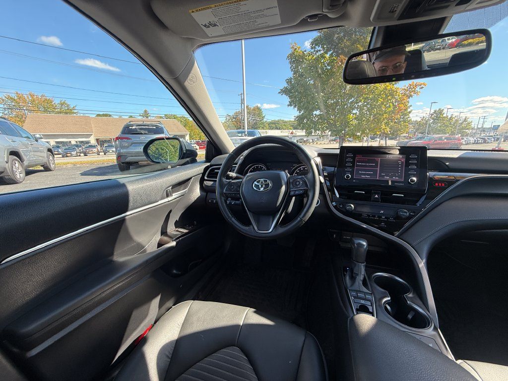 Used 2024 Toyota Camry SE w/ Cold Weather Package AWD/4WD image 11