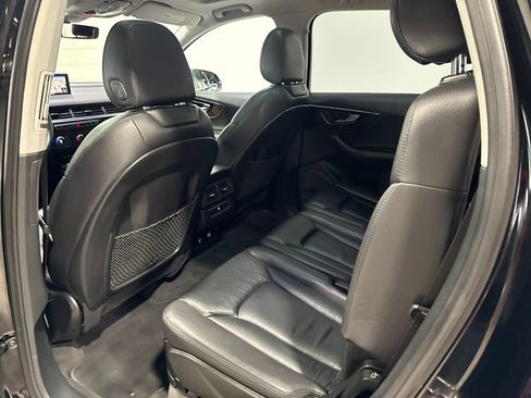 Used 2018 Audi Q7 3.0T Premium Plus AWD/4WD image 32