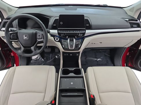 Used 2025 Honda Odyssey Touring image 9