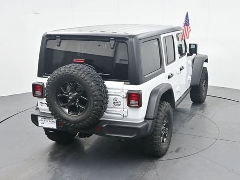 Used 2025 Jeep Wrangler Willys image 24