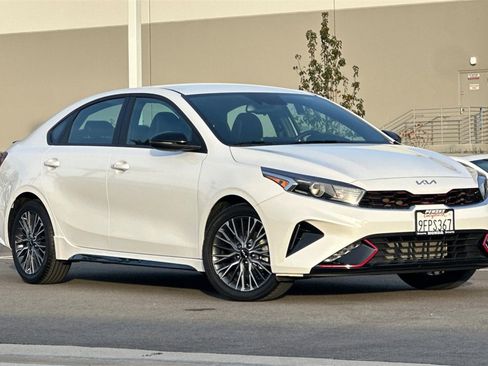 Used 2023 Kia Forte GT-Line image 2