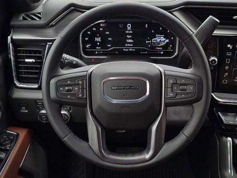 New 2025 GMC Sierra 2500 Denali Ultimate AWD/4WD image 15