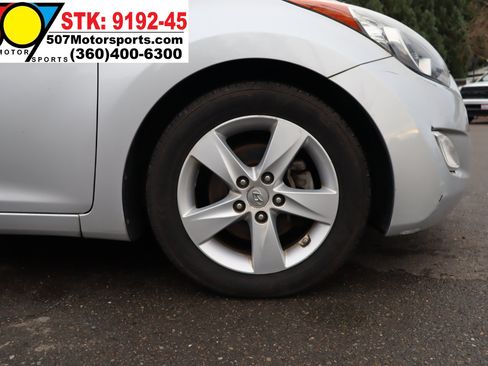 Used 2013 Hyundai Elantra GLS w/ Preferred Pkg image 24