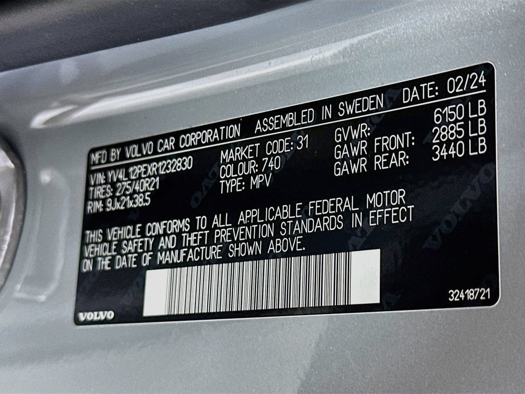 Used 2024 Volvo XC90 B5 Plus AWD/4WD image 36