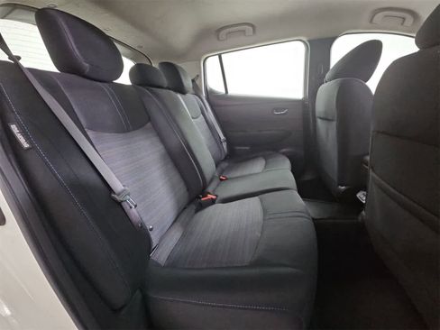 Used 2022 Nissan Leaf S image 20