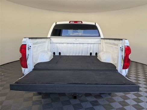 Used 2017 Toyota Tundra SR5 w/ SR5 Upgrade Package AWD/4WD image 9