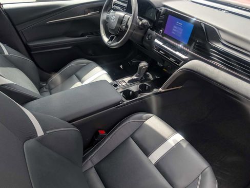 Certified 2025 Toyota Camry SE w/ Convenience Package image 28