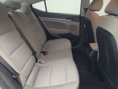 Used 2017 Hyundai Elantra SE FWD image 19