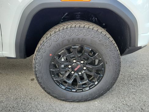 New 2026 GMC Canyon Elevation w/ Convenience Package image 5