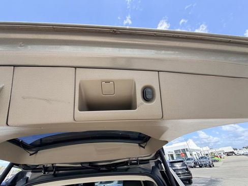 Used 2018 Chevrolet Tahoe LT image 13