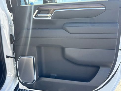 New 2026 Chevrolet Silverado 2500 High Country w/ High Country Premium Package AWD/4WD image 17