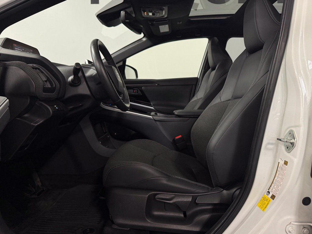 Used 2023 Toyota bZ4X AWD image 9