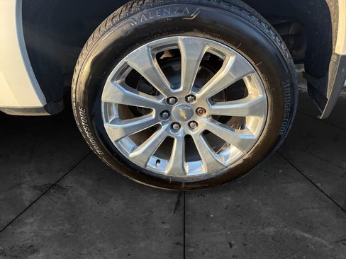 Used 2019 Chevrolet Silverado 1500 High Country image 29