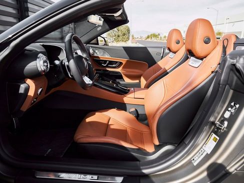 Used 2024 Mercedes-Benz SL 55 AMG 4MATIC image 21