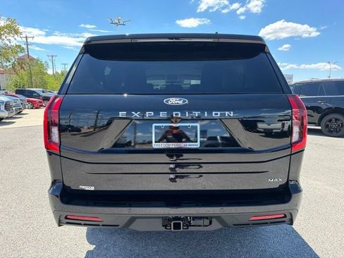 New 2027 Ford Expedition Max Active RWD image 6