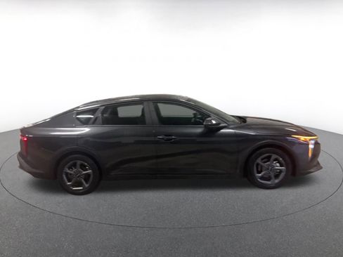 Used 2025 Kia K4 LXS image 16