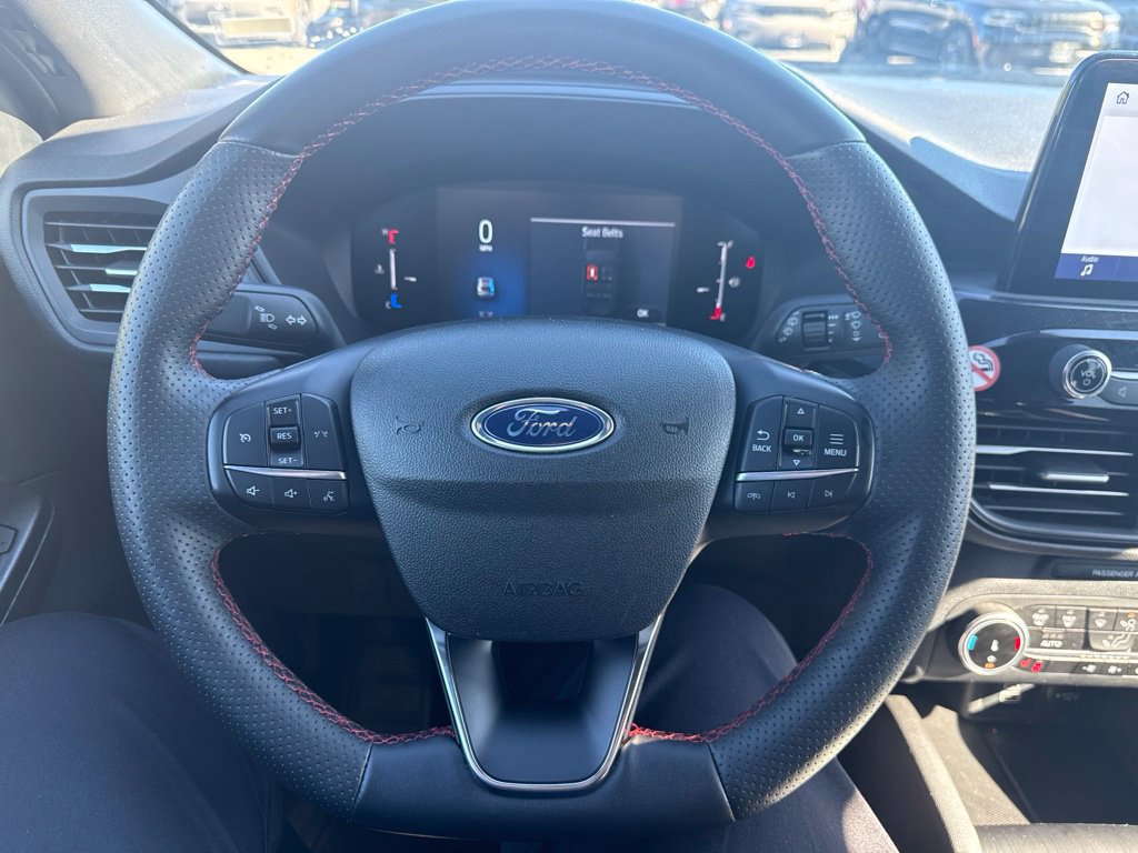 Used 2025 Ford Escape ST-Line Select AWD/4WD image 17