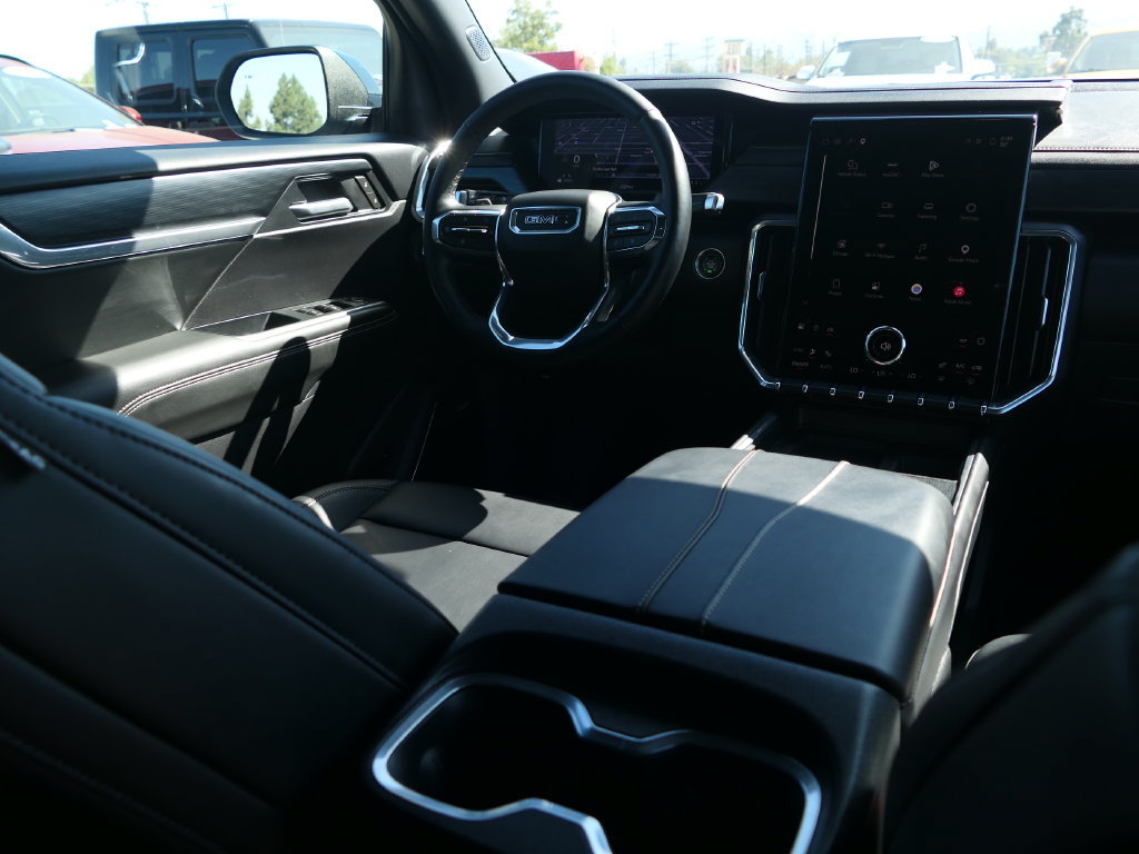Used 2026 GMC Acadia Elevation w/ Elevation Premium Package FWD image 23
