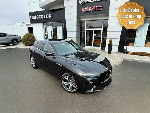 Used 2019 Maserati Levante Trofeo AWD/4WD image 2