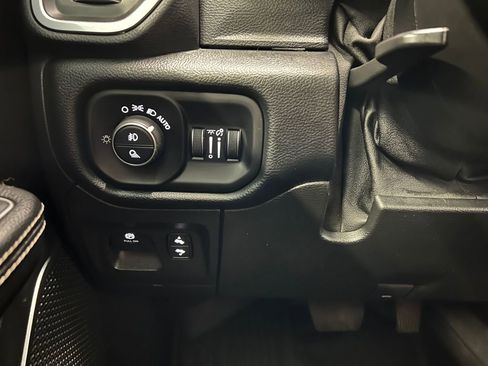 Used 2021 RAM 1500 Laramie w/ Sport Appearance Package AWD/4WD image 26