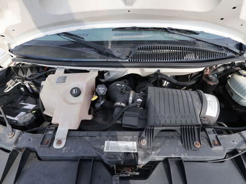 Used 2004 GMC Savana 3500 image 22
