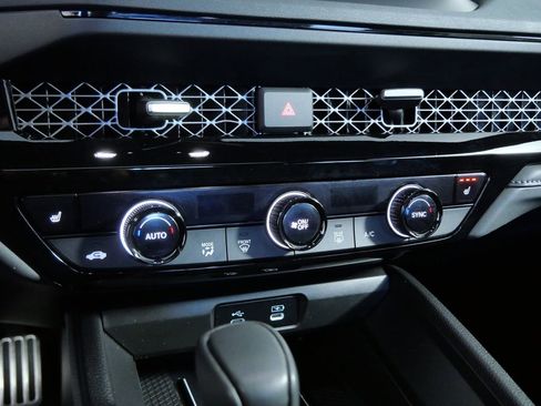 Used 2025 Honda Accord Sport image 22