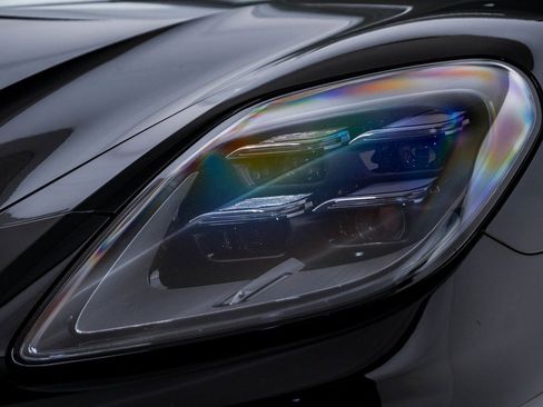 Used 2025 Porsche Panamera 4 image 7