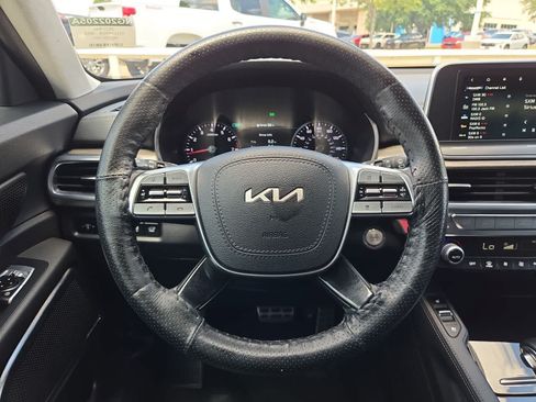 Used 2022 Kia Telluride SX w/ SX Prestige Package AWD/4WD image 22