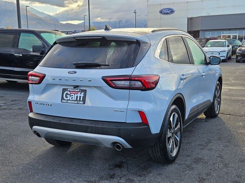 Used 2025 Ford Escape Platinum image 3