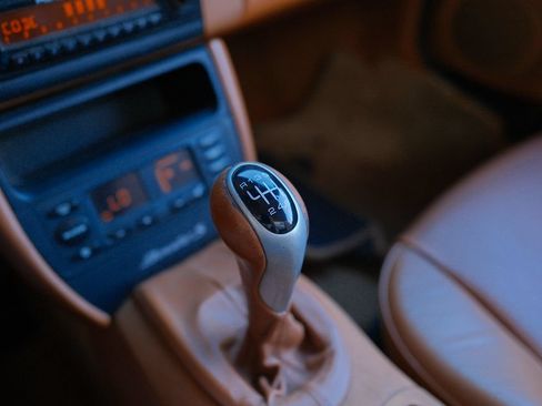 Used 2002 Porsche Boxster S RWD image 19