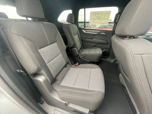 New 2026 GMC Acadia Elevation image 27