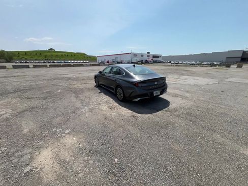 Used 2025 Hyundai Sonata SEL FWD image 16