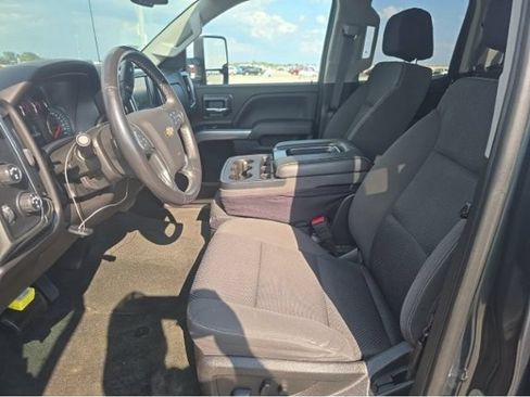 Used 2017 Chevrolet Silverado 1500 LT w/ Max Trailering Package AWD/4WD image 6